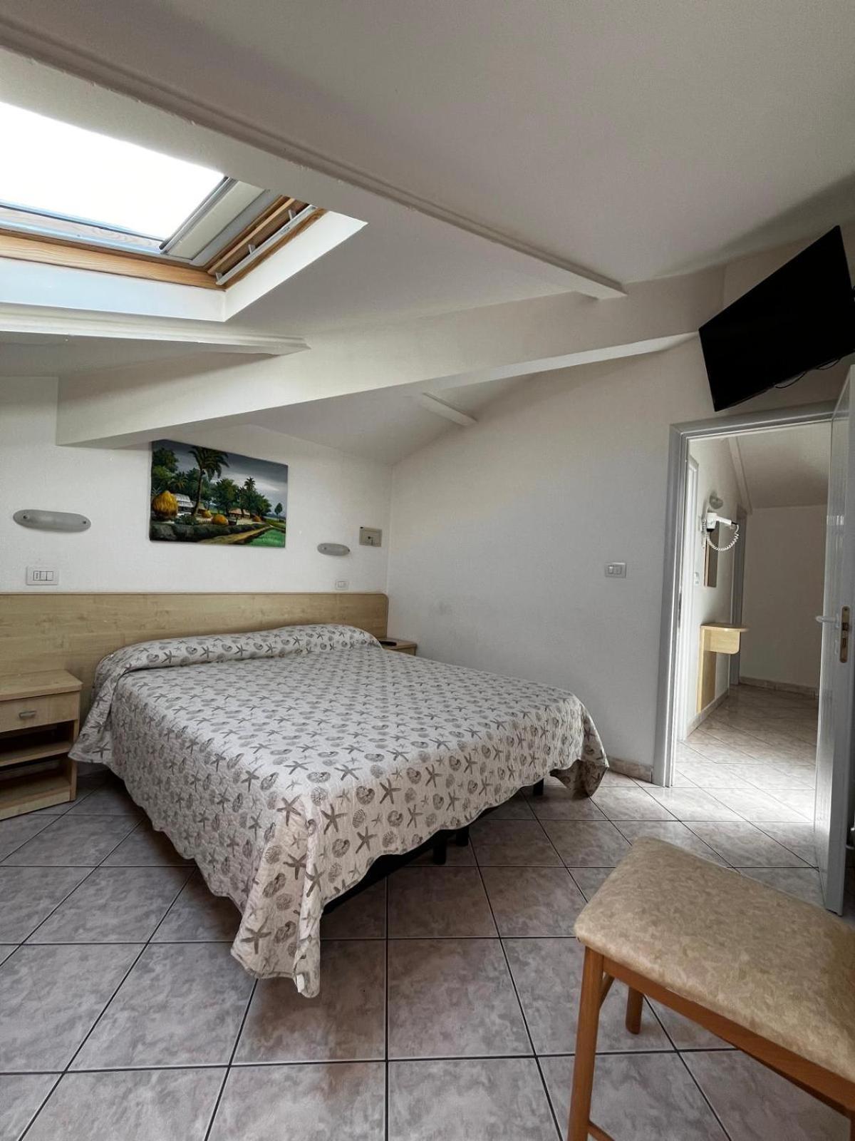 Hotel Giove Dipendenza Hotel Fiamma Cesena Bagian luar foto