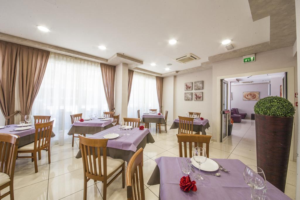 Hotel Giove Dipendenza Hotel Fiamma Cesena Bagian luar foto