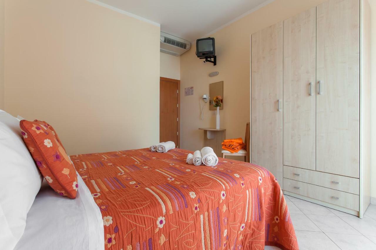 Hotel Giove Dipendenza Hotel Fiamma Cesena Bagian luar foto